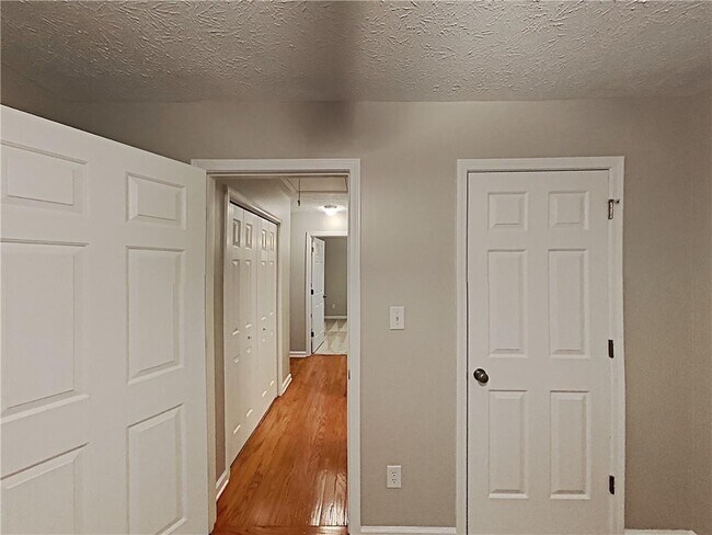 Building Photo - 187 Alexis Dr