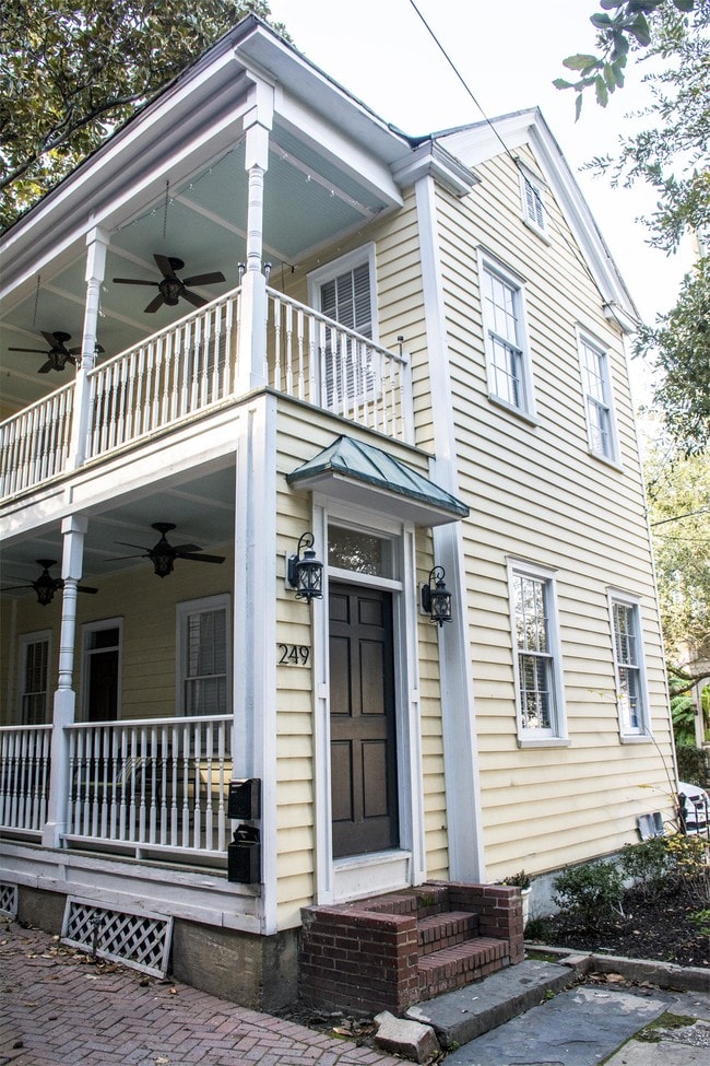 249 Coming St Unit 2 bedroom, Charleston, SC 29403 Apartment for Rent