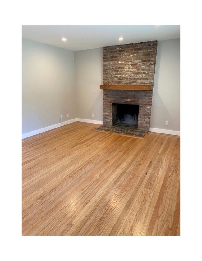 Foto del edificio - 2065 Oakwood Dr