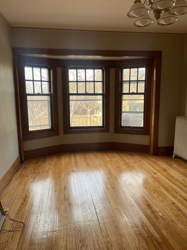 Foto del edificio - 2135 W Juneau Ave
