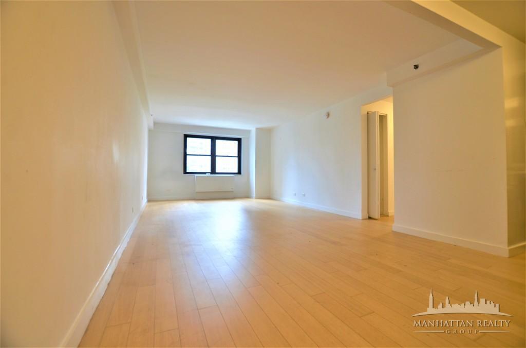 Foto principal - 1553 2nd Ave