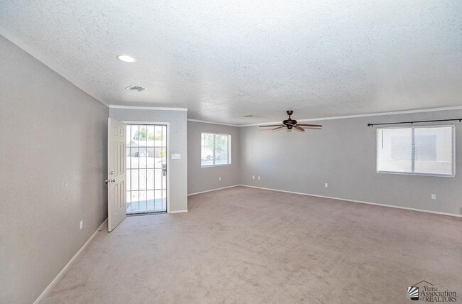 Foto del edificio - 10490 Typhoon Ave