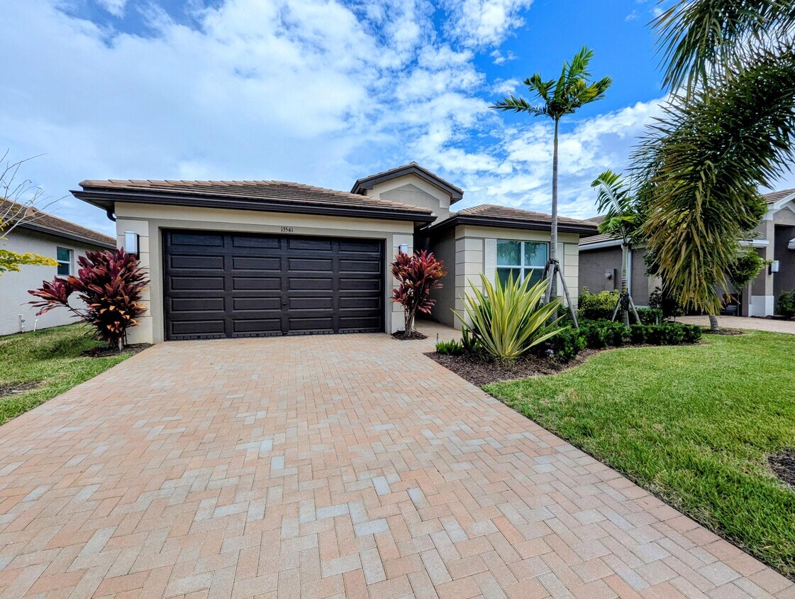 Foto principal - 13541 SW Oceanus Blvd