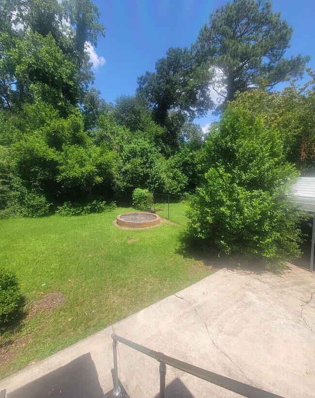 Patio interior - 3417 Capers Ave