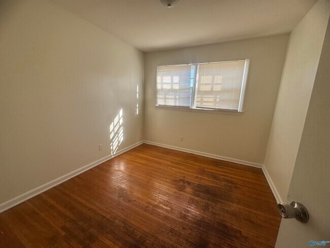 Foto del edificio - 4605 Broadmeadow Ln NW