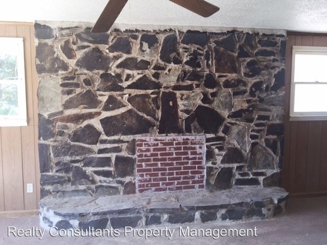Foto del edificio - 3 br, 1.5 bath House - 2715 Kilkare Ave.