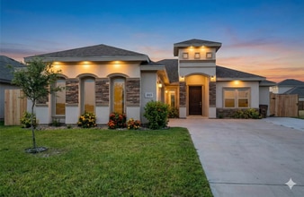 Building Photo - 1913 Ridgeway Cir