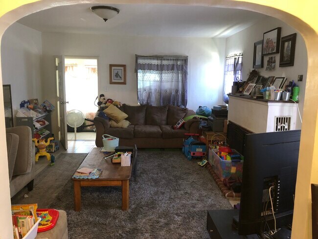 Living room - 2048 Burkett Rd