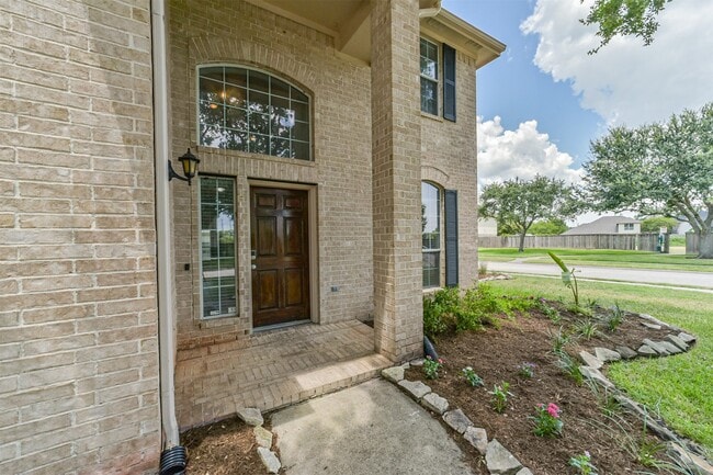 Building Photo - 315 Willow Pointe Dr