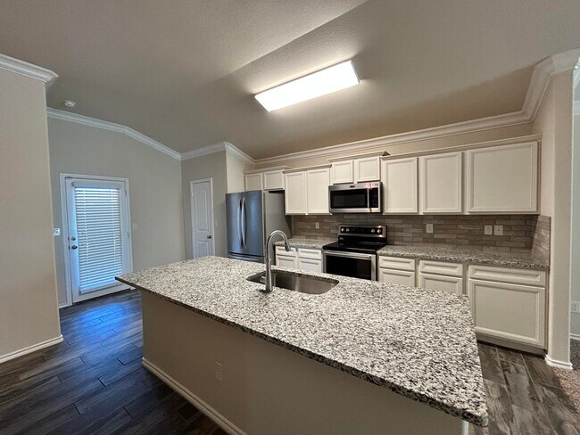 Foto del edificio - 7424 104th St