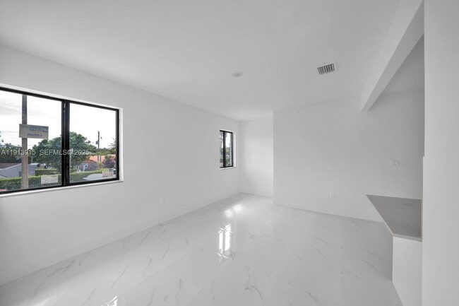 Building Photo - 450 Beacom Blvd