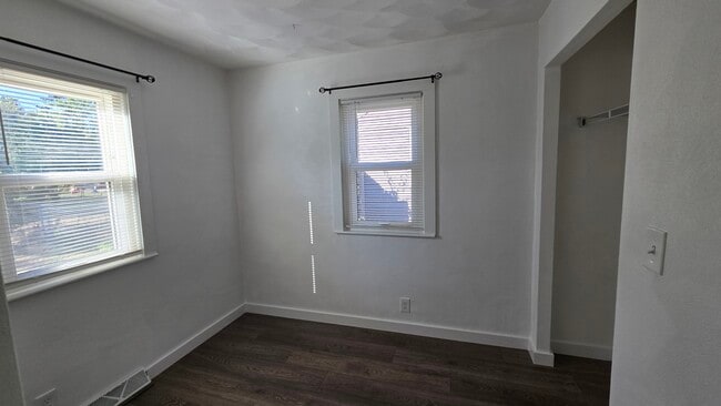 Foto del edificio - 405 Wilson Ave