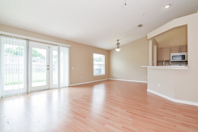 Foto del edificio - 10408 Hallmark Blvd