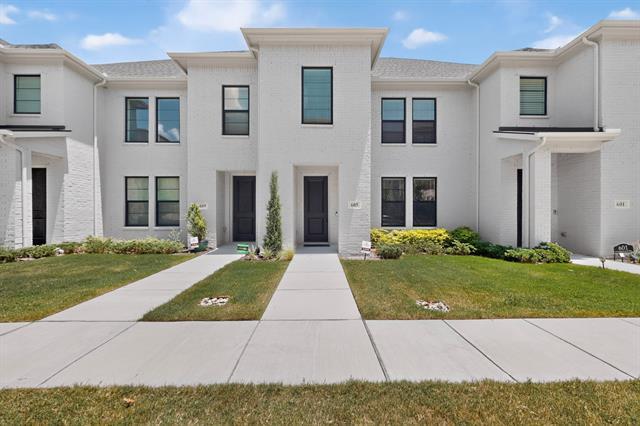Foto del edificio - 605 Friendswood Dr