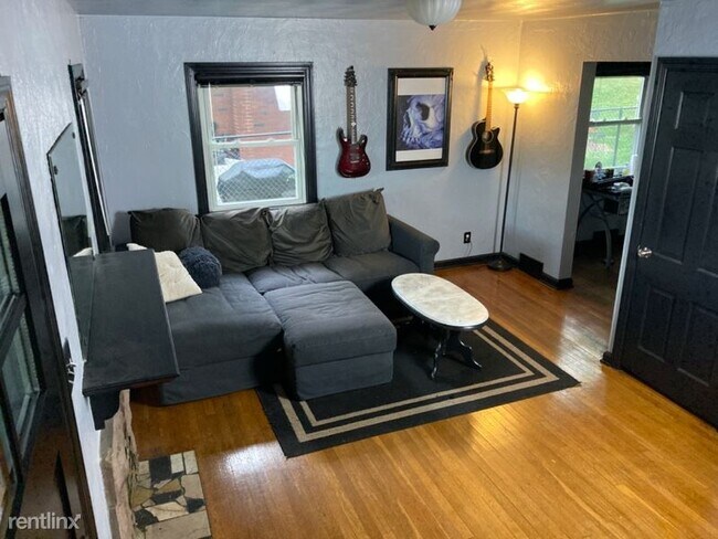 Building Photo - 2 br, 1 bath House - 3551 Library Rd
