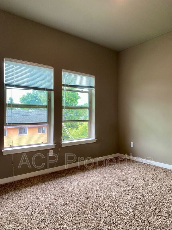 Foto principal - 2524 Meridian St