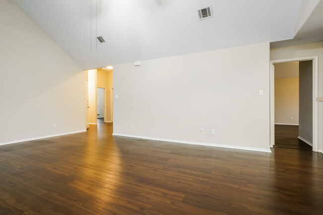 Building Photo - 12124 Rowsley Ln