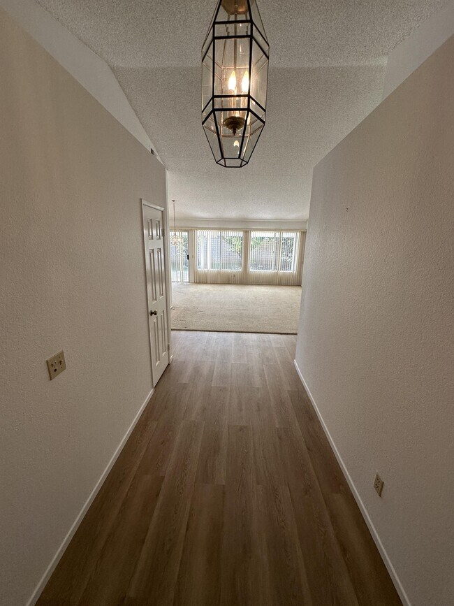 Foto del edificio - 213 Gracefield Way
