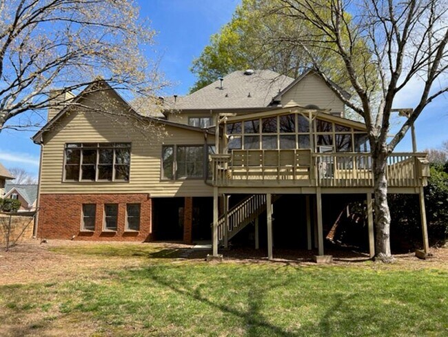 Foto del edificio - 4368 Whittington Way NW