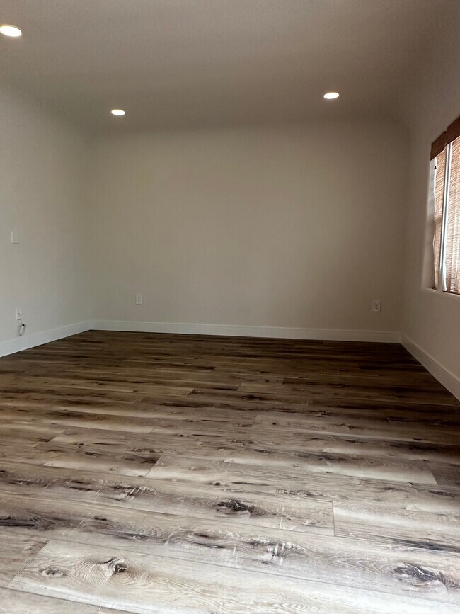 Foto del edificio - 726 Cohasset Ct