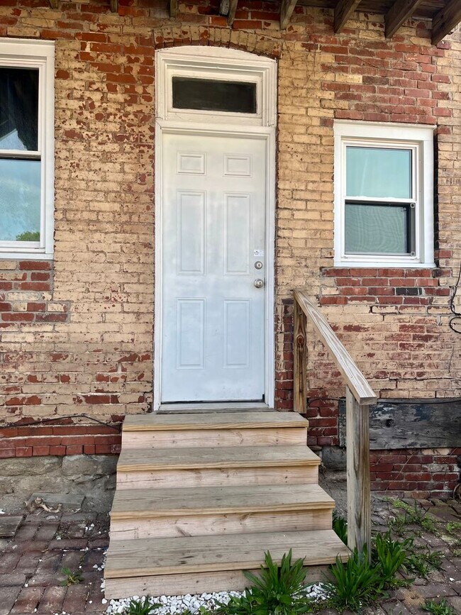 Foto del edificio - 7529 Roslyn St