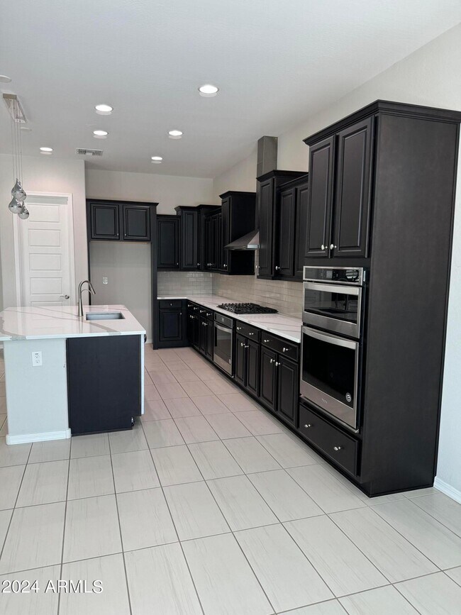 Building Photo - 23072 N 98th Dr
