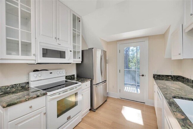 Foto del edificio - 156 Shady Brook Cir