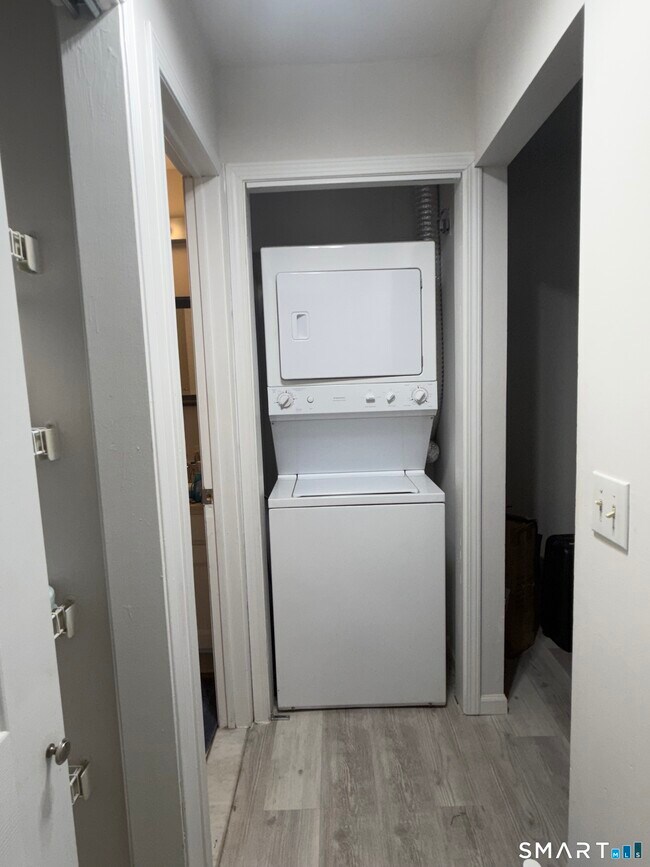 Foto del edificio - 29 Rollingwood Dr