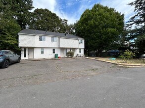 Building Photo - 15865-15869 SW Misty Ct