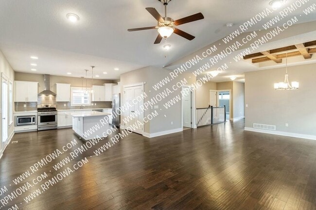 Building Photo - 499 S Bluestone Way
