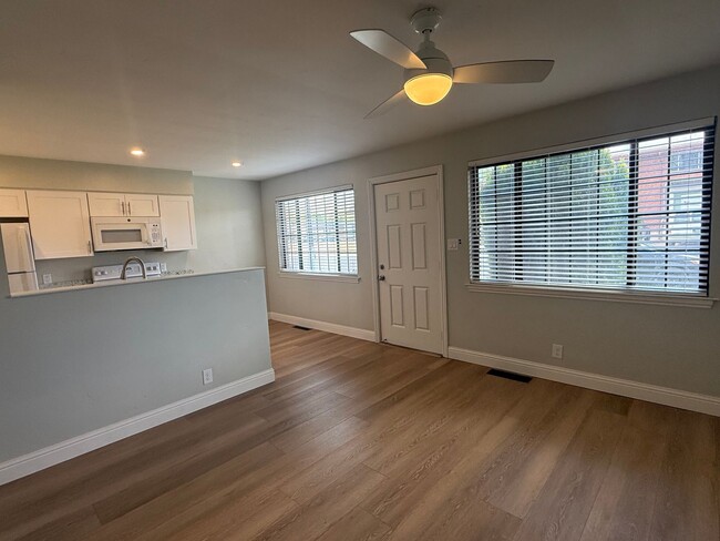 Foto del edificio - 1060 E Taylor St