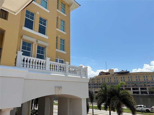 Building Photo - 345 Bayshore Blvd