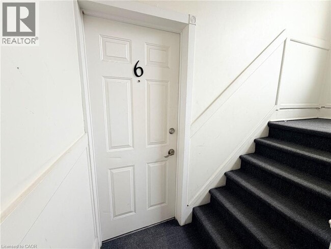 Building Photo - 120 Charles St