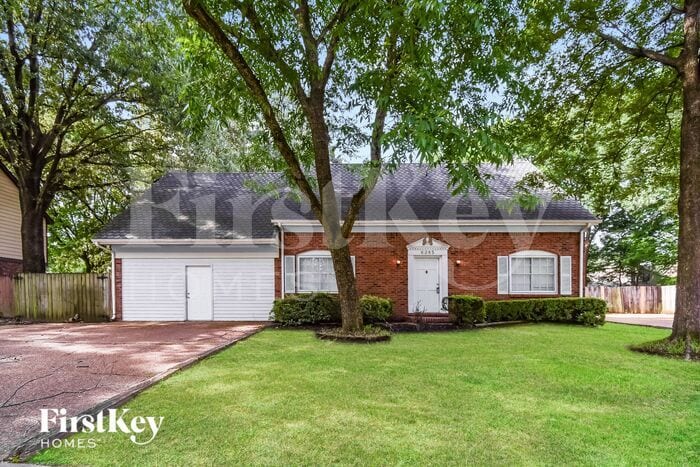 Primary Photo - 6385 Kinston Park Dr