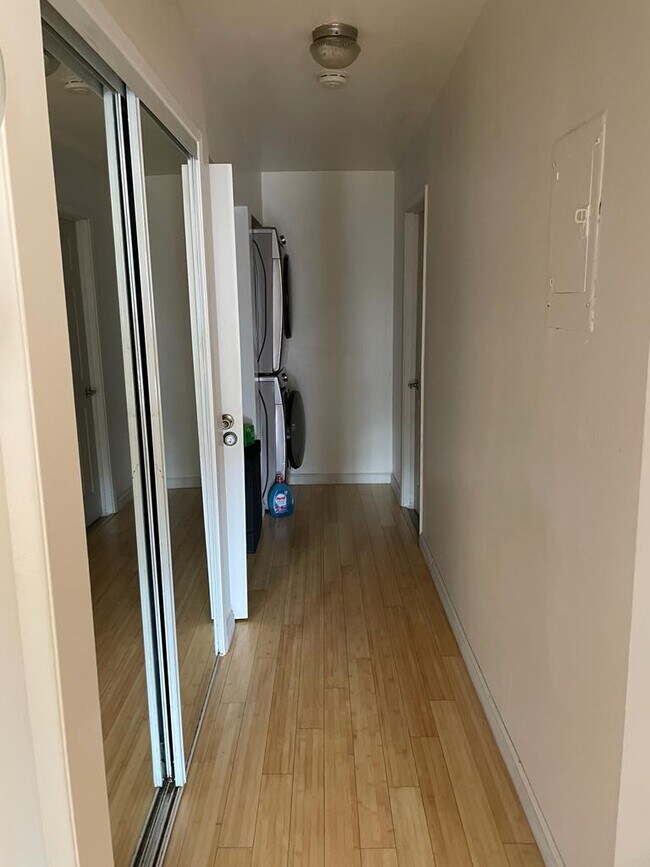 Foto del edificio - 3813 Huron Ave