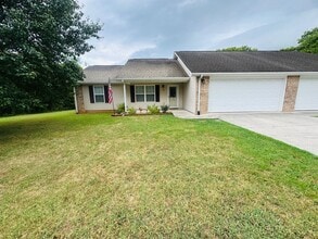 Building Photo - 253 Dumplin Ln