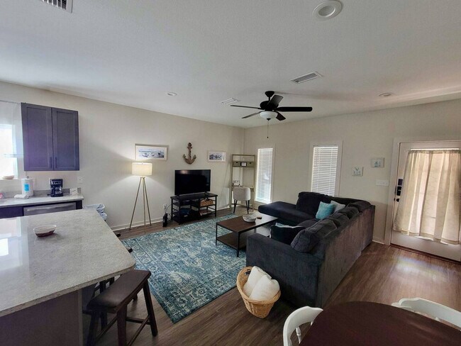 Foto del edificio - 410 N C St