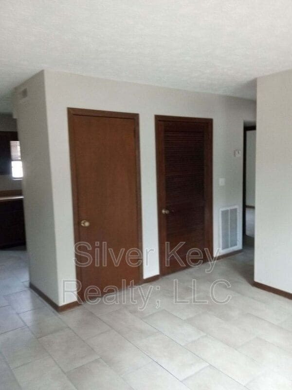 Building Photo - 408-410 Oklahoma St