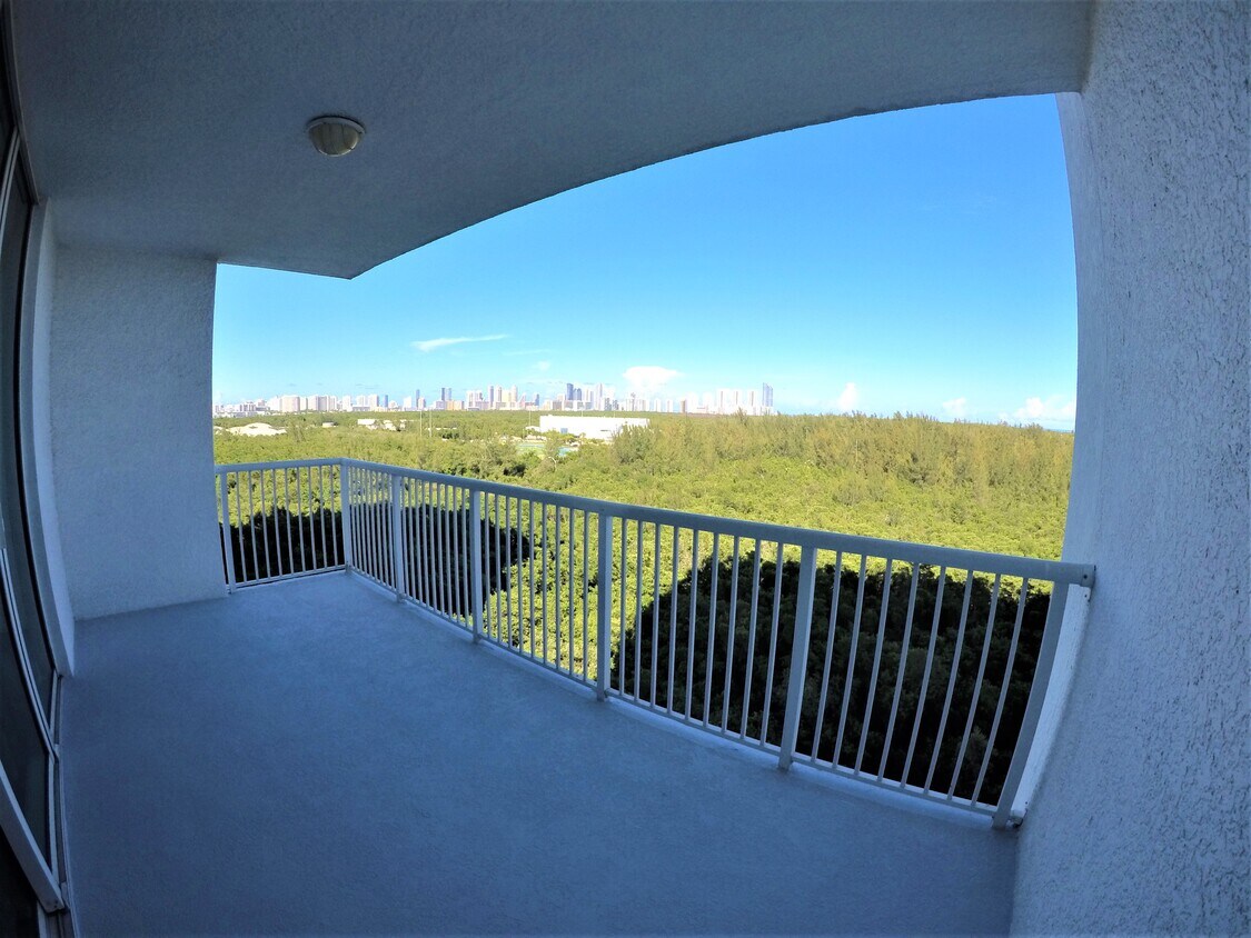 14951 Royal Oaks Ln Unit 1001, North Miami, FL 33181 Condo for Rent