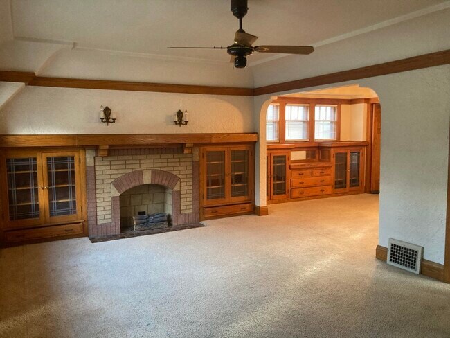 Foto del edificio - 2569 N 61st St