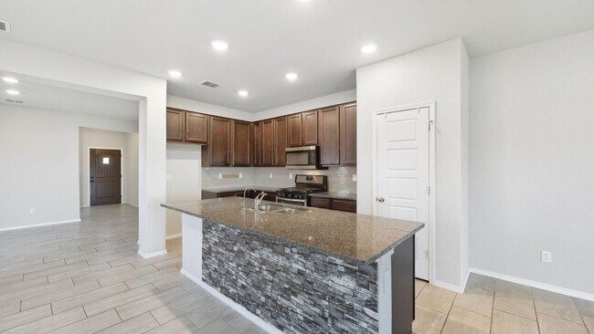 Building Photo - 534 Candor Stone