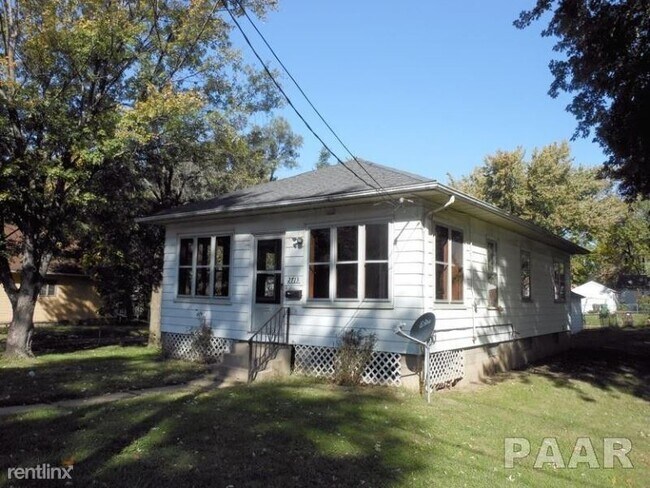 Building Photo - 2 br, 1 bath House - 2713 W Humboldt St