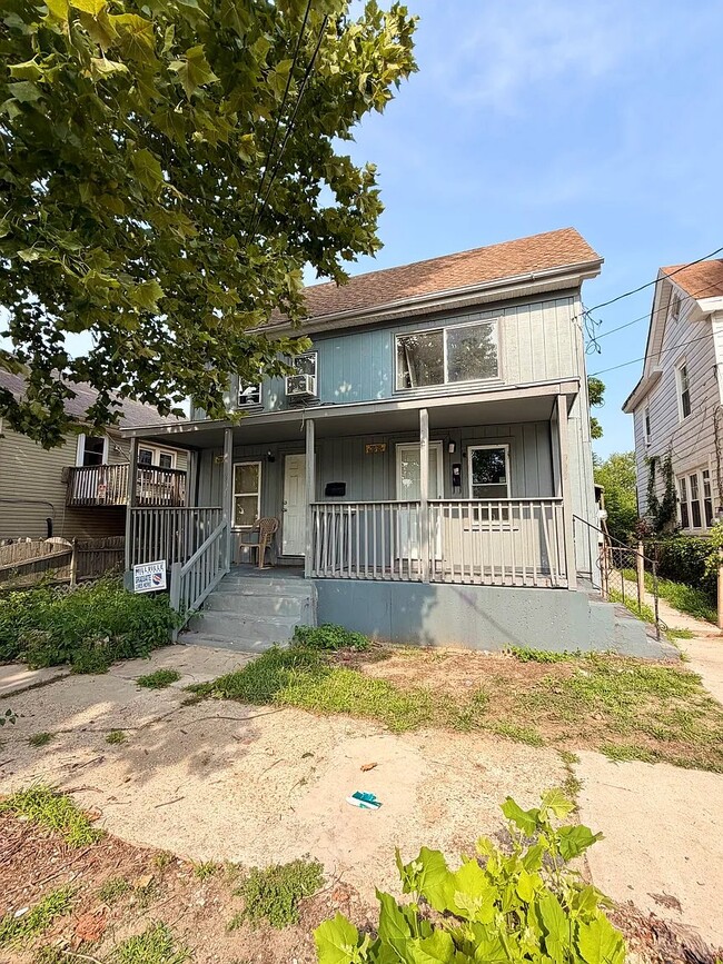 Building Photo - 909 N 3rd St