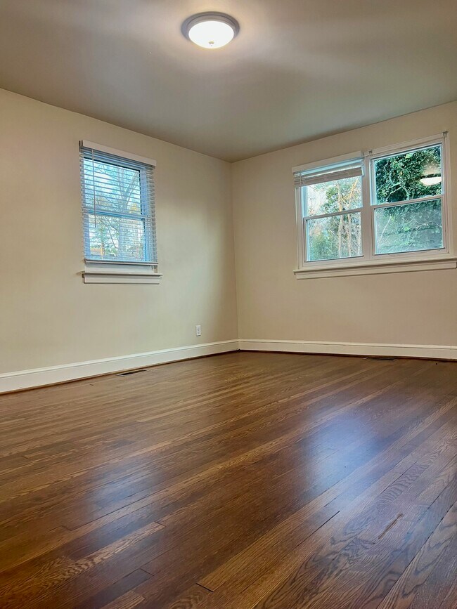 Foto del edificio - 3880 Peakland Pl