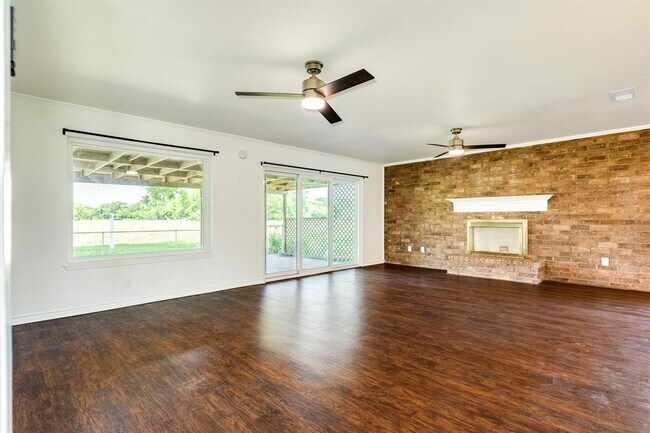 Building Photo - 438 Wellshire Dr