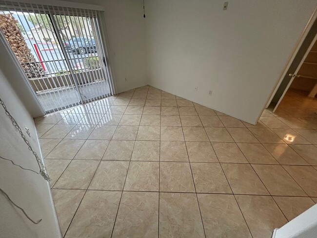 Foto del edificio - BRIGHT 1 BD & 1 FB CONDO IN SOUTHWEST LAS VEGAS