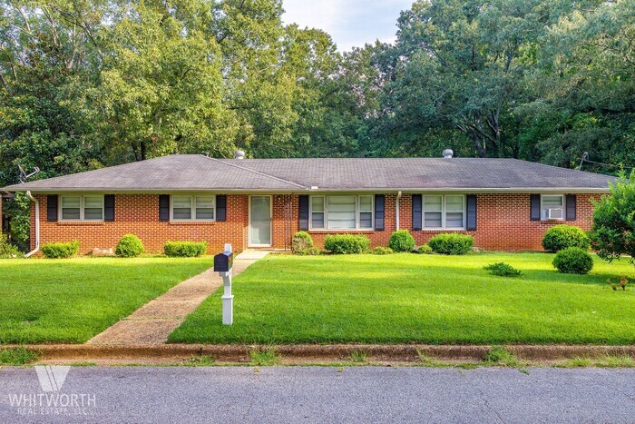 Primary Photo - 4325 Ridgewood Rd