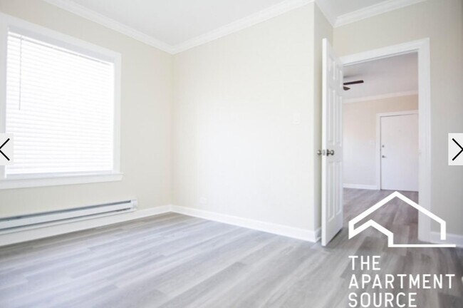 Foto del edificio - 648.5 W Roscoe St