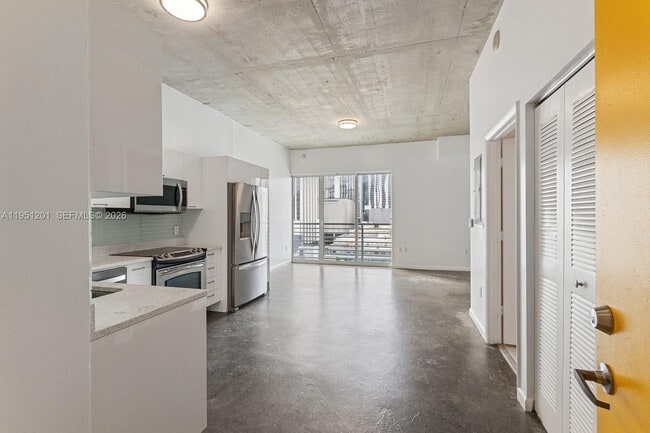 Foto del edificio - 133 NE 2nd Ave