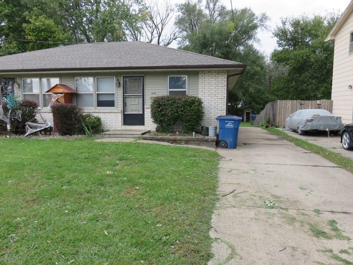 4142 50th St, Des Moines, IA 50310 Townhome Rentals in Des Moines IA
